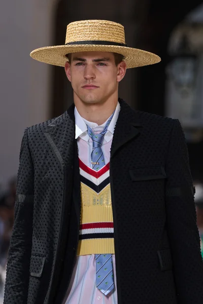 Look 160